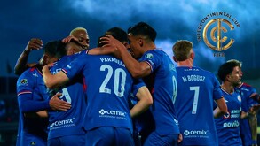 Jugadores de Cruz Azul celebrando un gol en la Liga MX.