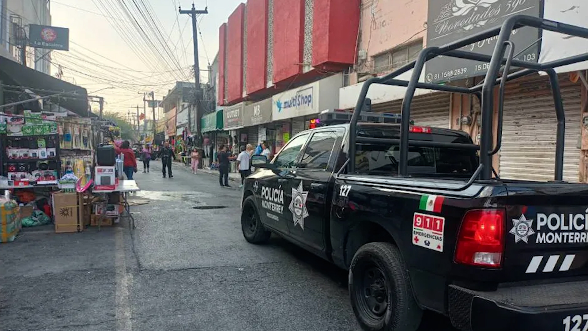 Agentes de la policía municipal llegaron al lugar cuando los hechos habían terminado. No se han encontrado culpables.