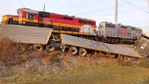 El tractocamión fue arrastrado por al menos 30 metros