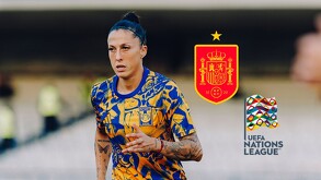 Jennifer Hermoso en un calentamiento previo a jugar con Tigres Femenil.