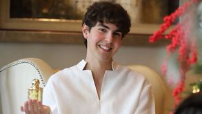 Mauricio Villareal presenta perfume flora negra