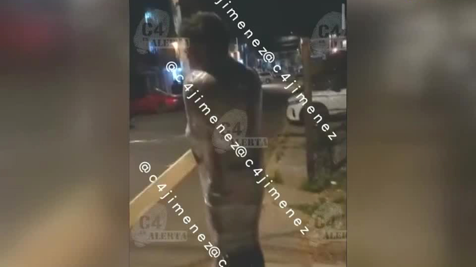 El hombre presuntamente se habría metido a robar una casa, lo que provocó el linchamiento por vecinos de la colonia.