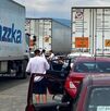 Tráfico en la Autopista México-Puebla, debido a una manifestación y bloquei de la vidalidad.