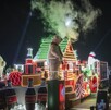La Caravana Coca Cola circula por calles de diversas ciudades de México compartiendo el espíritu navideño