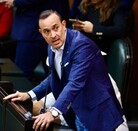 Carlos de la Fuente, coordinador de PAN en Nuevo León, hablando en Congreso del Estado.