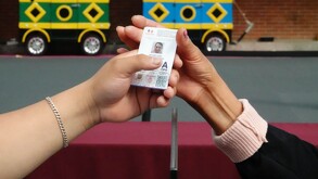 Entrega de licencia permanente en la Ciudad de México.