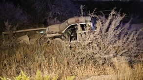 Unidad de la Policía de Matamoros que se salió del camino en la carretera El Esterito.