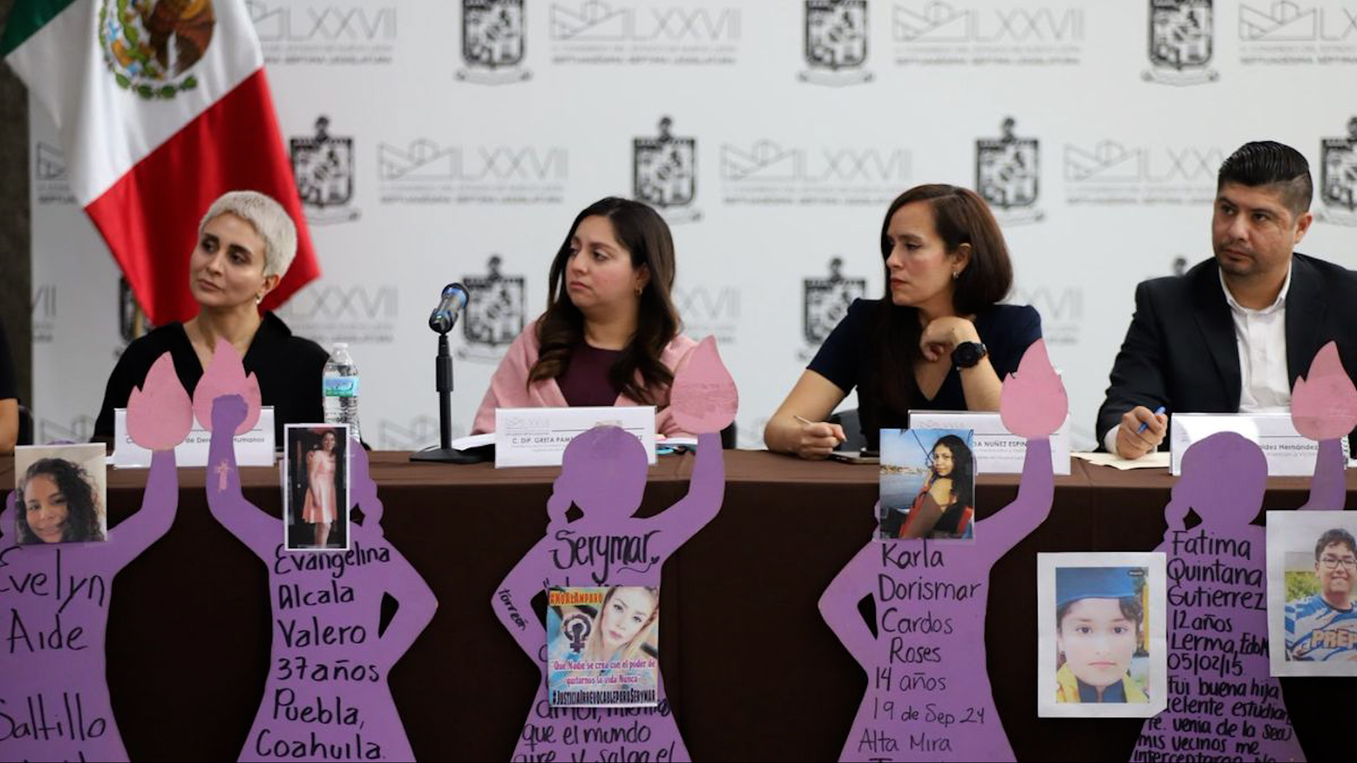 Familiares de víctimas de feminicidio pidieron al Congreso de Nuevo León ser reconocidos como afectados directos durante un foro sobre justicia y reparación.