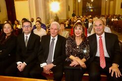 María Julia Lafuente junto a su familia.