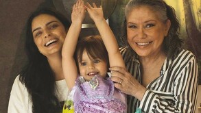 Gabriela Michel, Aislinn Derbez y su hija.