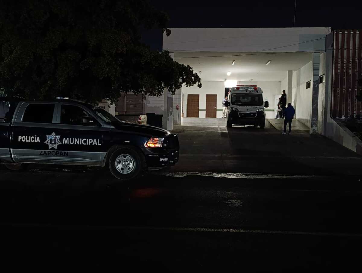 Dos sujetos perdieron la vida en Zapopan luego de participar en una balacera; murieron en la Cruz Verde.