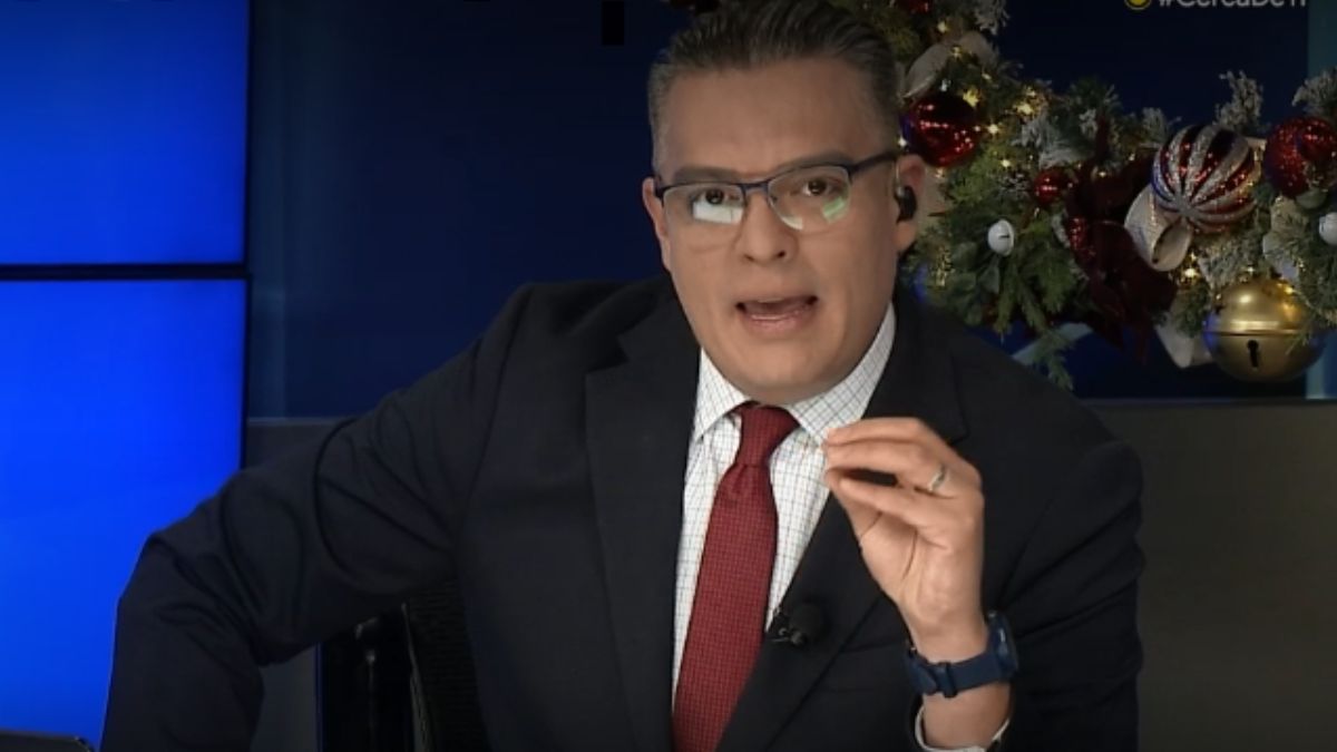 Ángel Carrillo, conductor de Telediario en la imagen.