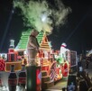 La Caravana Coca Cola circula por calles de diversas ciudades de México compartiendo el espíritu navideño