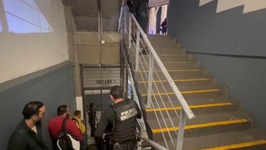 El cierre del estacionamiento del Mercado Corona tomó por sorpresa a varios habitantes de Guadalajara.