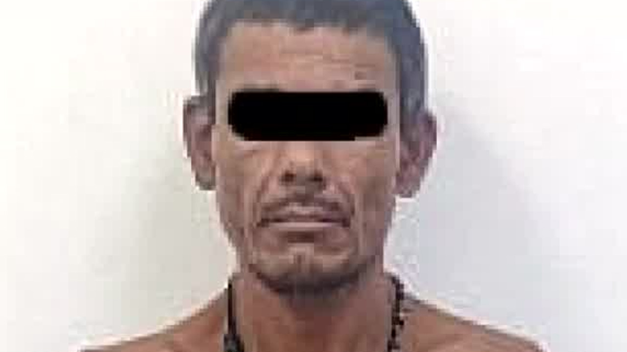 Un hombre identificado como Julián “N” fue detenido en Escobedo, Nuevo León, tras ser acusado de atacar camiones urbanos.