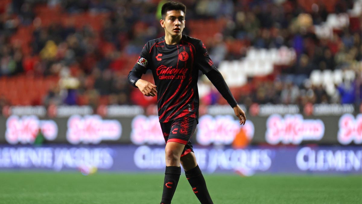 Gilberto Mora en un partido con Xolos de Tijuana en el Estadio Caliente.