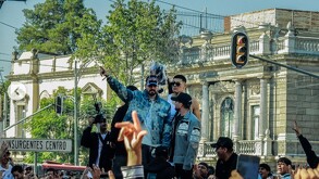 El influencer ‘Maestro Shifu’ con El Bogueto en el Monumento a la Revolución.