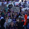Mujeres marchando el 25N en calles de la Ciudad de México