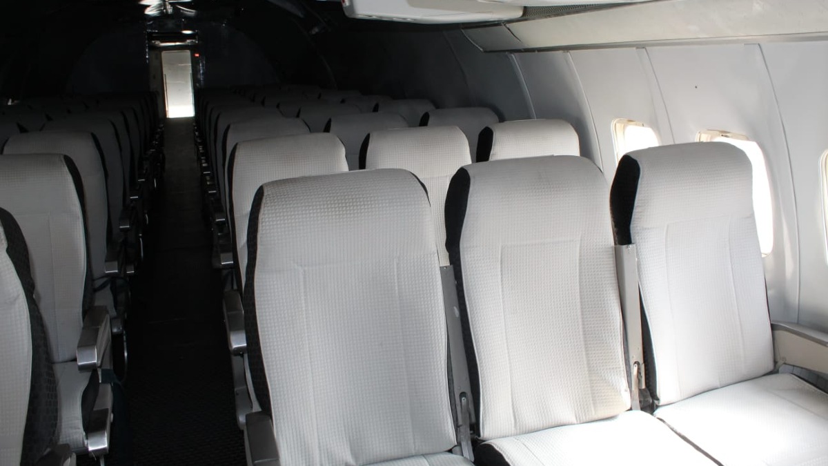 asientos del interior de un avión