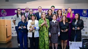 Foto oficial de los directivos de la LMB y la LMS.