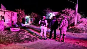 policías y patrullas en una calle de san pablo del monte