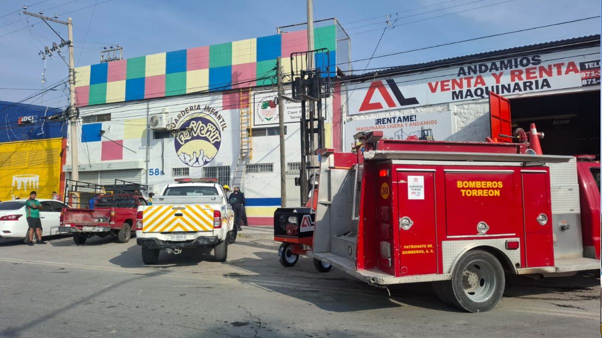 Guardería El Porvenir siendo desalojada en Torreón