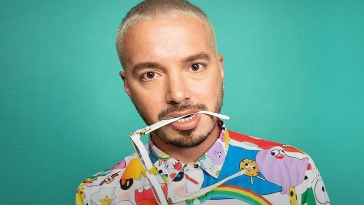 Su estilo, energía en el escenario y producción visual lo han convertido en uno de los favoritos del público mexicano