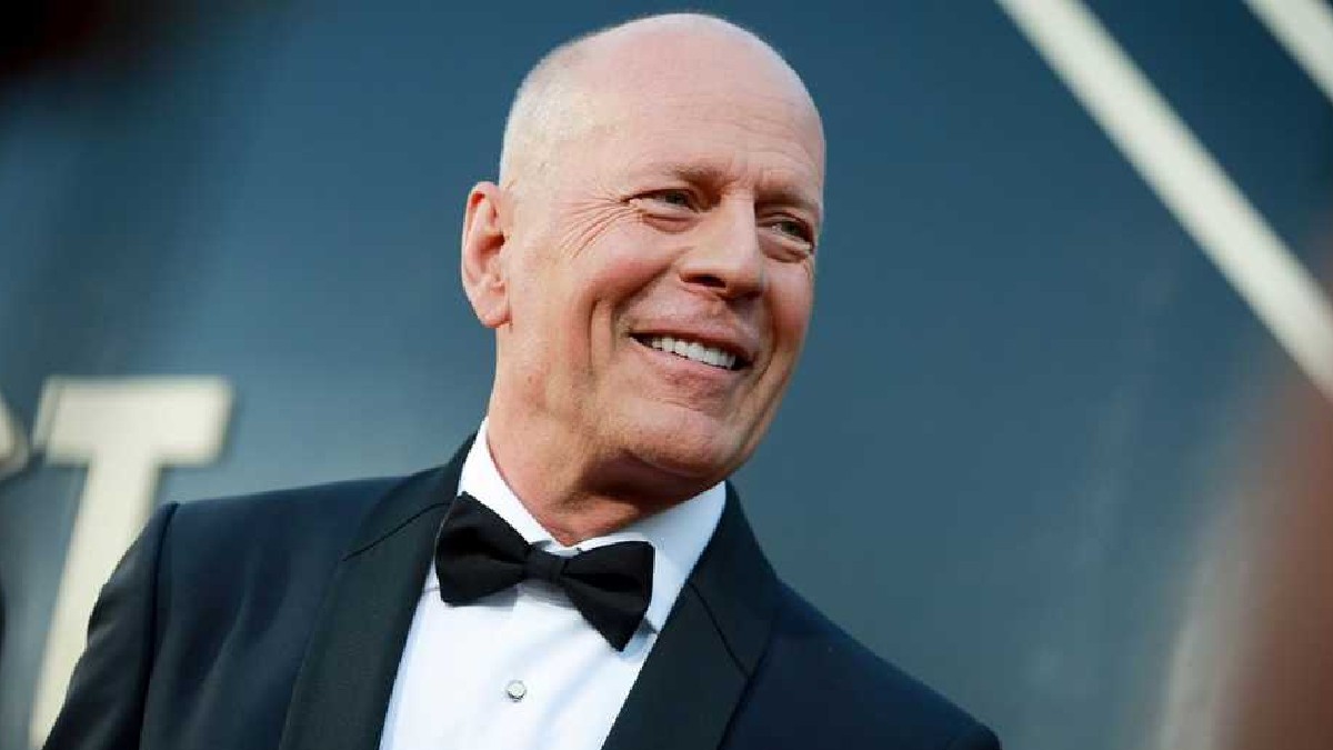 Bruce Willis sonriendo