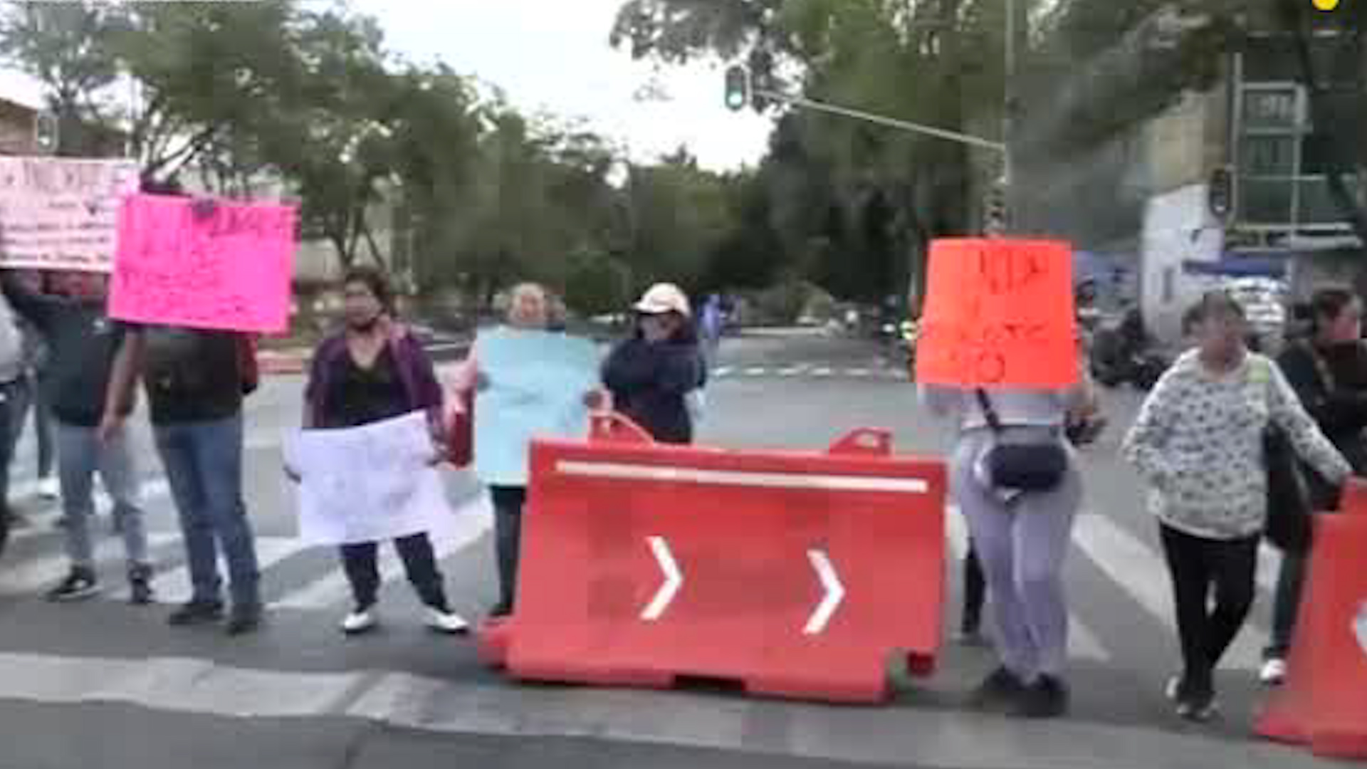 Los manifestantes piden que se regularice el predio donde habitan para que no sean desalojados luego de que la propiedad entrara en litigio.