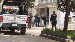 Custodio es asesinado a balazos por tres presuntos asaltantes en la colonia Roma, CdMx.