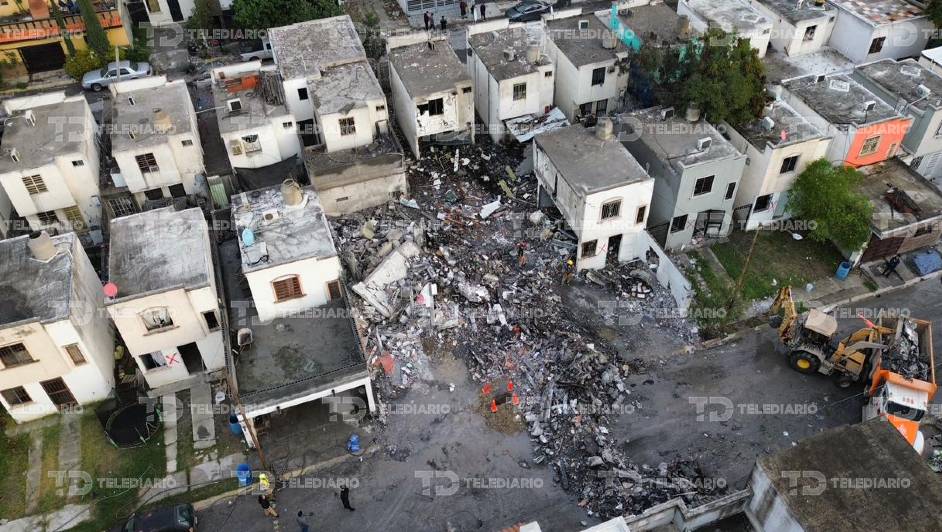 Al menos dos casas quedaron derrumbadas por completo