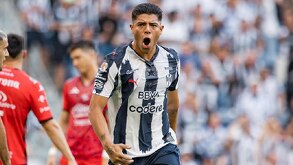 Víctor Guzmán, apodado 'El Toro', festejando su único gol del Apertura 2025 en la jornada 5 contra Mazatlán FC.