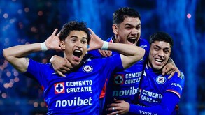 Jeremy Márquez celebrando su gol con Cruz Azul en la semifinal de la Liga MX.
