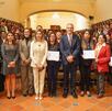 el presidente pepe chedraui con otras personas en la entrega de constancias del curso igualdad de género