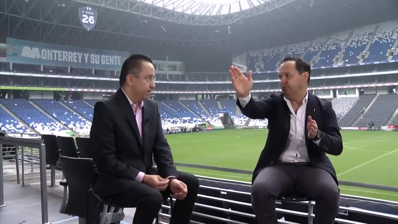 Programa conducido por Víctor Martínez, domingo 30 de noviembre de 2025.