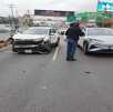 Camioneta chocada en avenida Garza Sada en Monterrey.