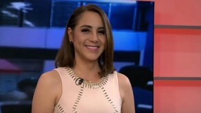 Ana Balderas recibiendo su bienvenida en el noticiero Telediario vespertino de Ciudad de México.