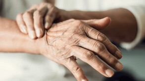 Problema de movilidad en mano.