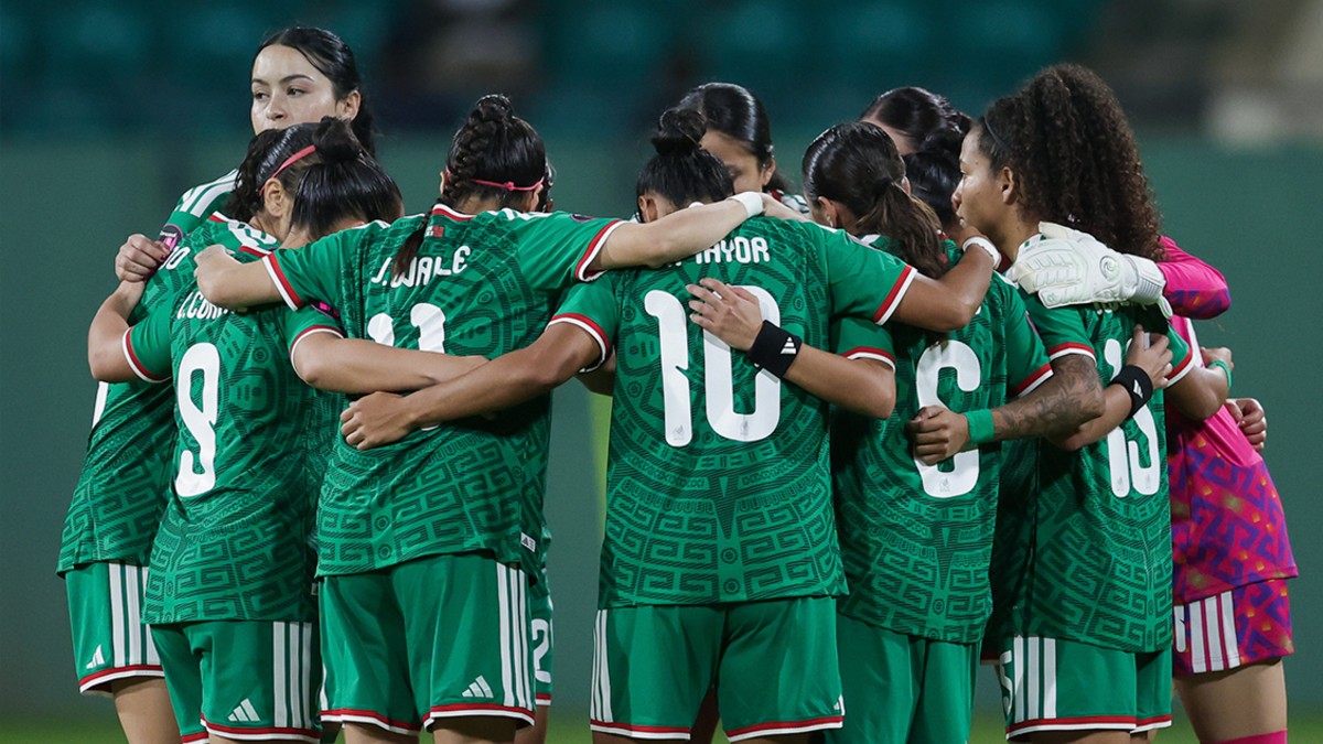 Selección Mexicana Femenil durante su partido de preparación.