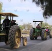 Productores en sus tractores en Guanajuato, acordaron nuevamente el bloqueo carretero en tramos para presionar que no avance la Ley Aguas Nacionales.