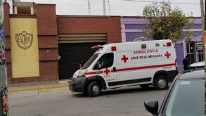 Una profesora de 61 años perdió la vida de manera trágica y repentina mientras se encontraba dentro de su salón de clases en Torreón.