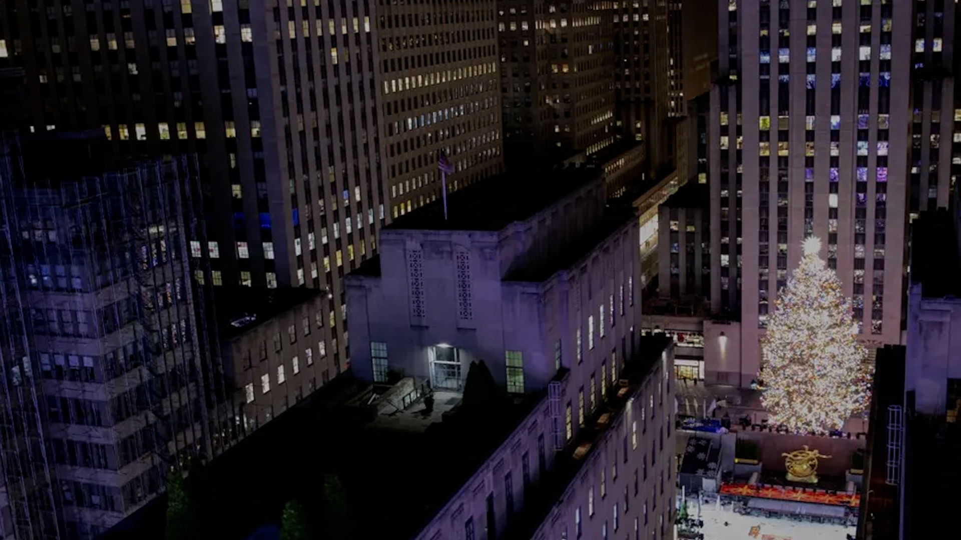 Cientos de personas en Nueva York se dieron cita en este emblemático lugar para presenciar el encendido del árbol.