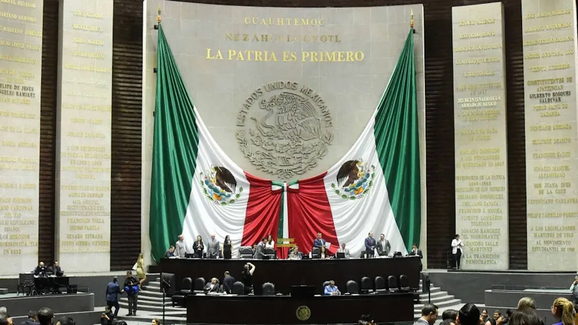 Integrantes del PRI en el congreso se manifestaron en contra de la reforma a la ley general del agua.
