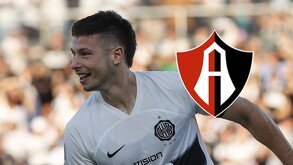 Manuel Capasso por su paso con el Olimpia de Paraguay