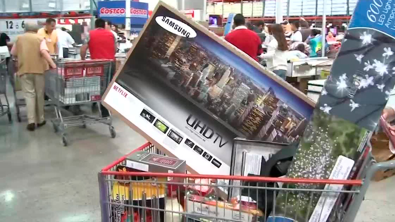 Los consumidores mexicanos planean gastar en promedio 247 dólares en compras de fin de año, el monto más alto de América Latina en 2025.