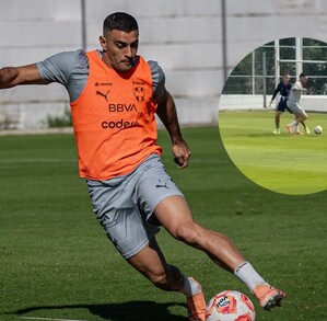 Germán Berterame entrenando con Rayados previo a la Liguilla.