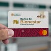 Los beneficiarios pueden retirar dinero de manera directa y sin intermediarios con o sin la tarjeta de Banco del Bienestar. Te decimos cómo.