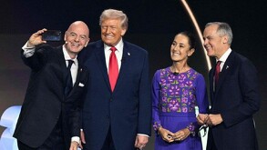 Donald Trump junto a Claudia Sheinbaum, Mark Carney y el presidente de la FIFA Gianni Infantino.
