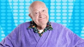 Eduardo Manzano en su papel de Don Arnoldo, de Una Familia de 10.