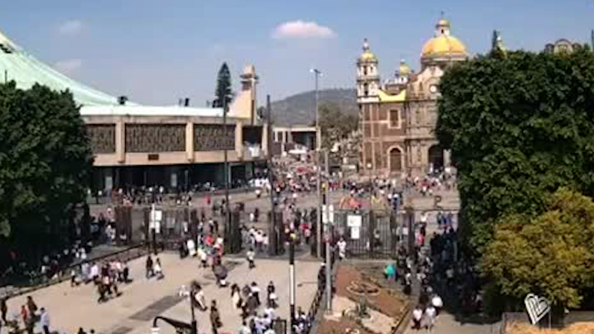 Miles de personas se dan cita en el recinto religioso para visitar la imagen, cumplir mandas y agradecer.